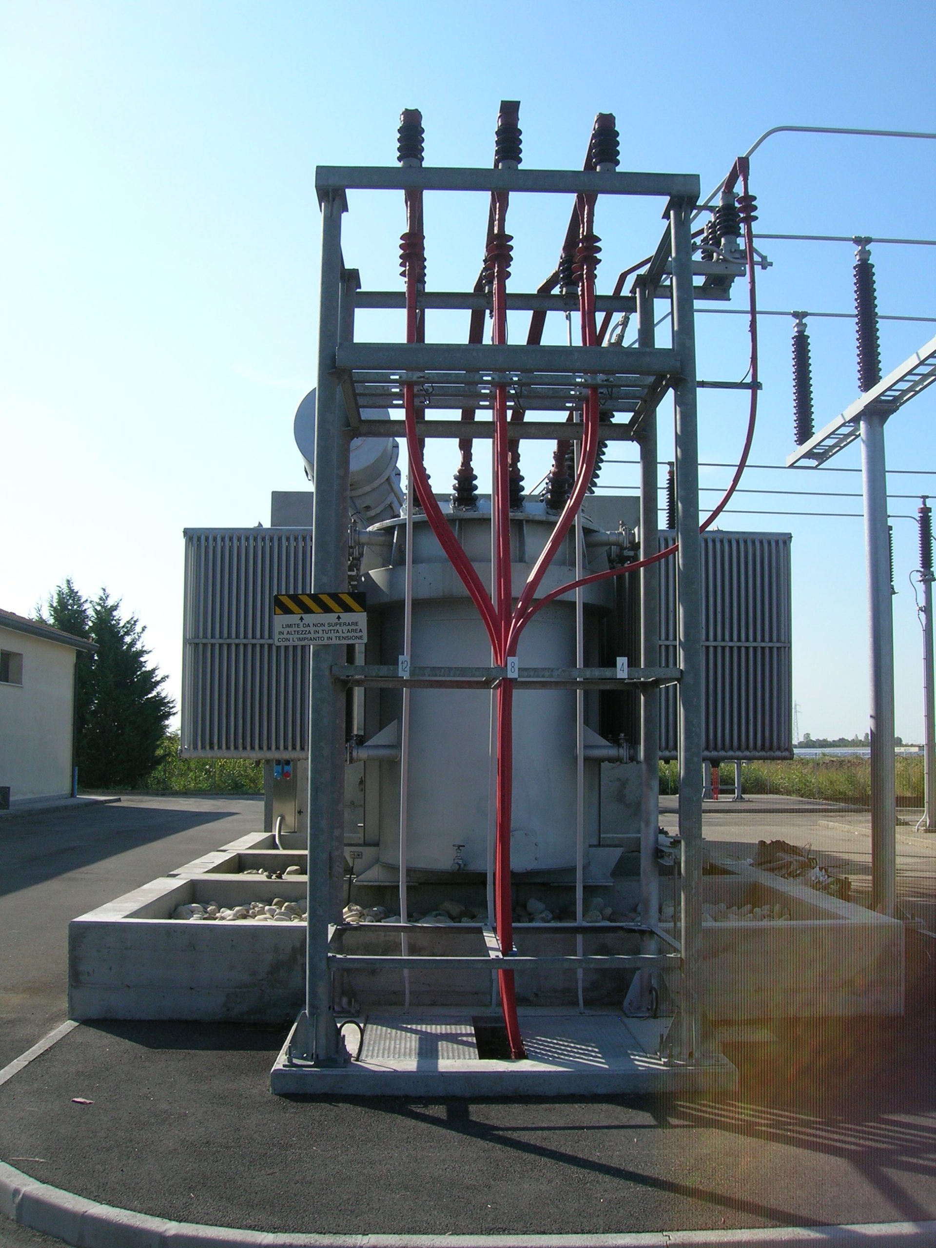 Power transformer, manufacturing and assembly